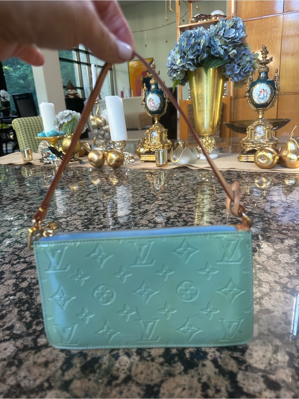 Louis Vuitton Turquoise Vernis Monogram Wristlet Pochette - Picture 2 of 14